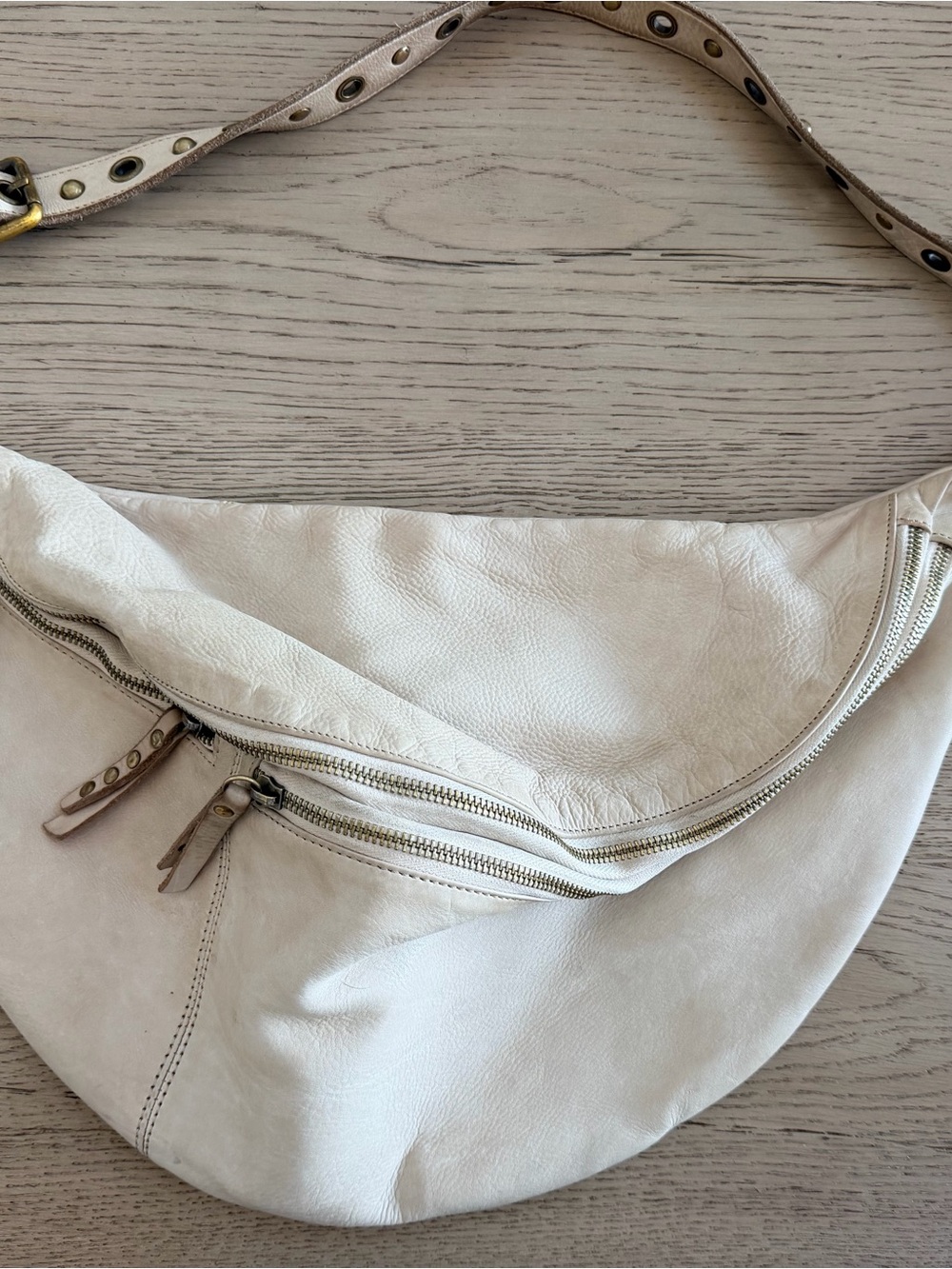 Free People Bolsa Nova Bella Sling Bag